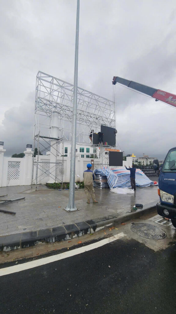 WiFi24h hoàn thành công trình màn hình LED ngoài trời lớn